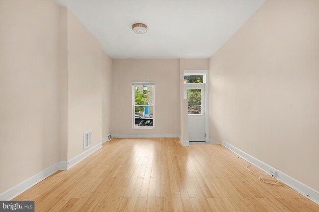 Photo - 151 N Potomac St