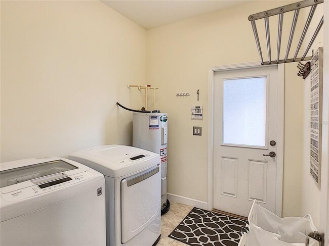 Photo - 9126 Savannah Grove Ln