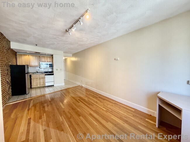 12 Mt Auburn St Unit 6