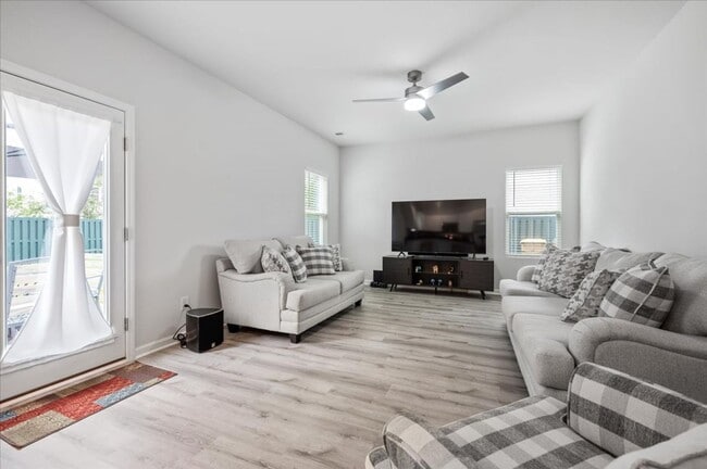 283 Excel Dr