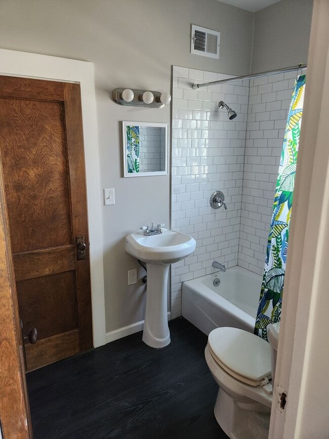 Photo - 628 N 47th St Unit 628 N 47th St-1