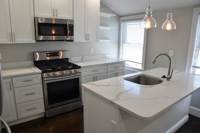 Photo - 27 Tower St Unit #3