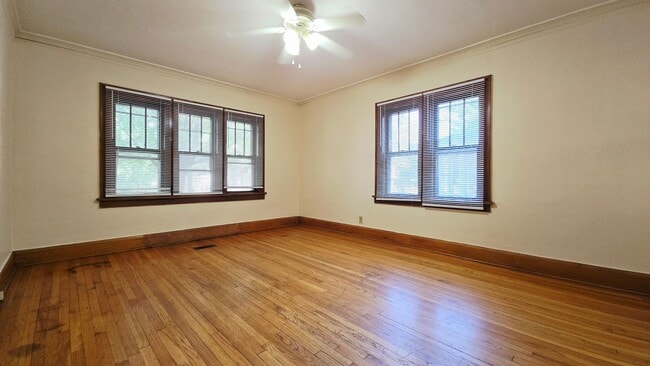 Building Photo - 2312 Hecker Ave Unit 2312-1