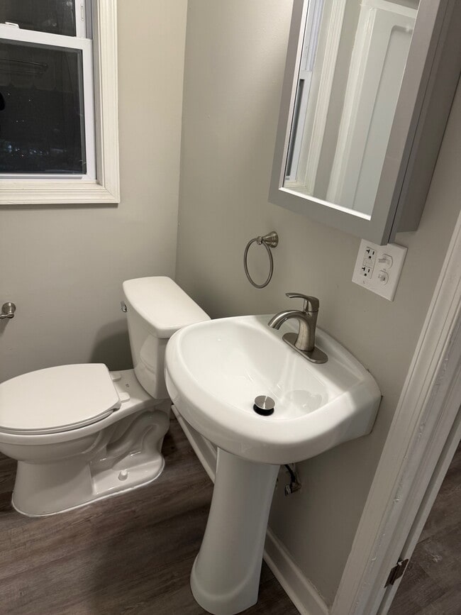 Photo - 5942 Glen Falls Ave Unit Apt 2