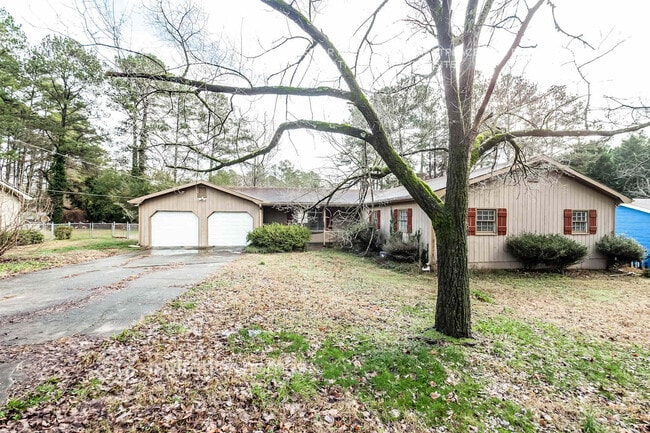 Building Photo - 1694 Webb Gin House Rd