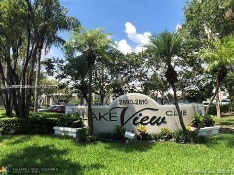 Photo - 2850 N Oakland Forest Dr Condo Unit 313