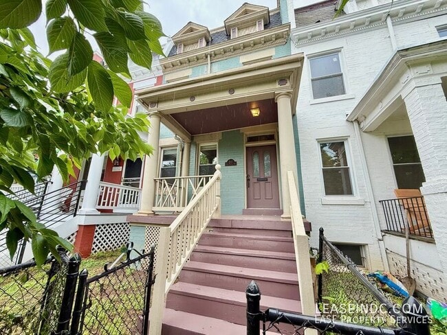 Photo - 1937 1st St NW Casa