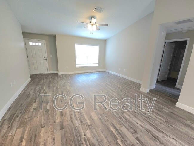 Photo - 13 Larch Dr