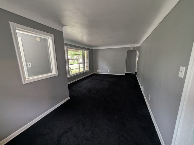 3017 Menominee Ave