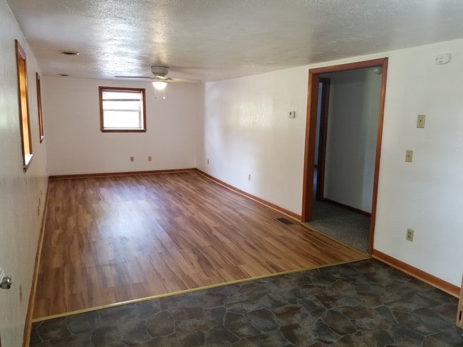 Livingroom - 190 Marchand Dr Unit 4