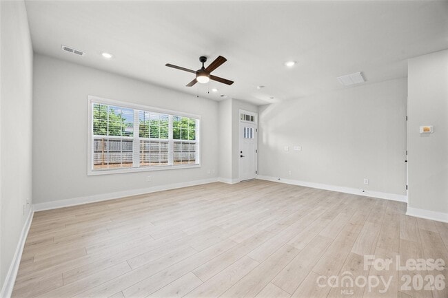 Photo - 720 Pinecone Dr