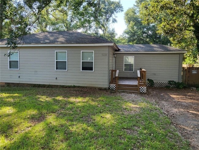 Building Photo - 5228 Border Dr N