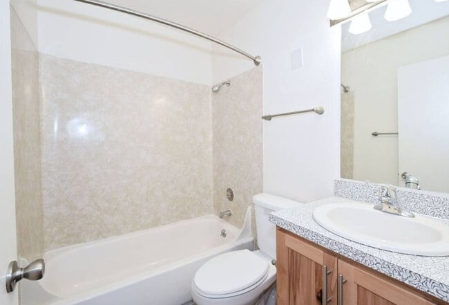 Photo - 3041 SE 20th Ave Unit 3041