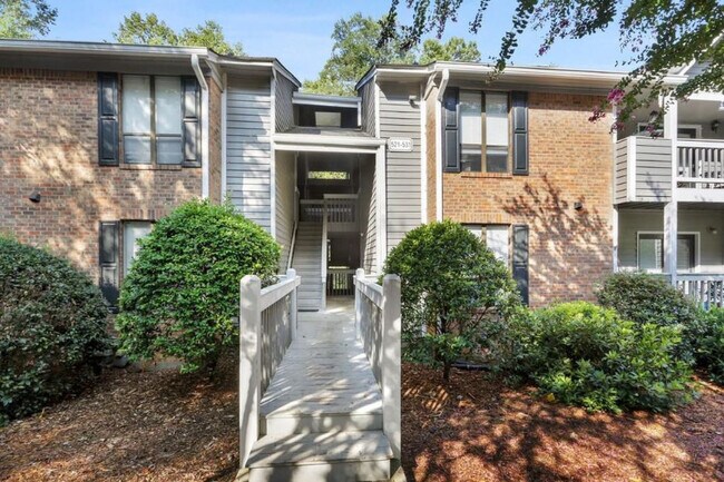 Photo - 527 Warm Springs Cir