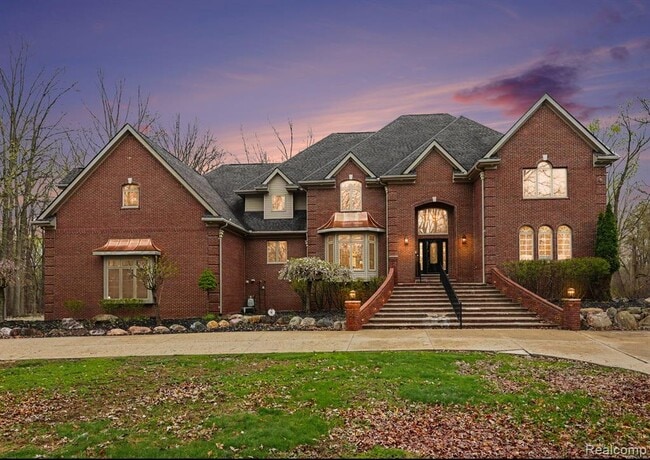 Building Photo - 6986 Montgomery Dr