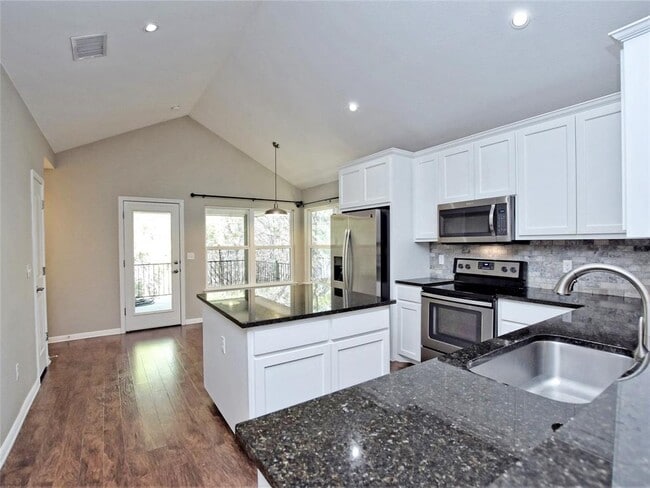 Photo - 7804 Diamond Trail