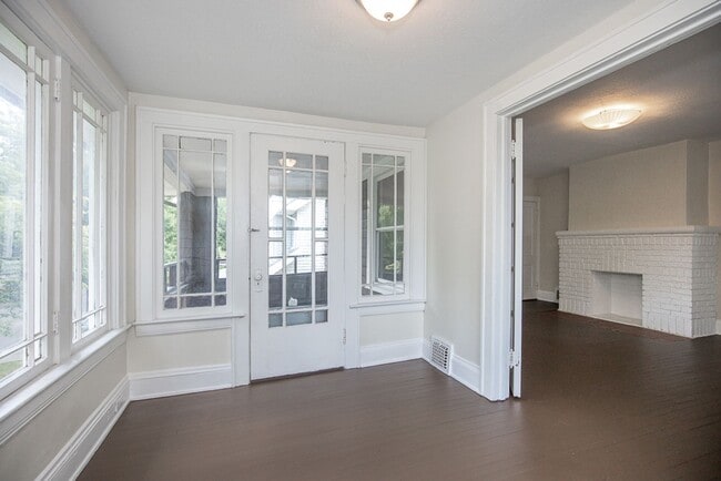 Photo - 3250 Berkshire Rd Unit 1