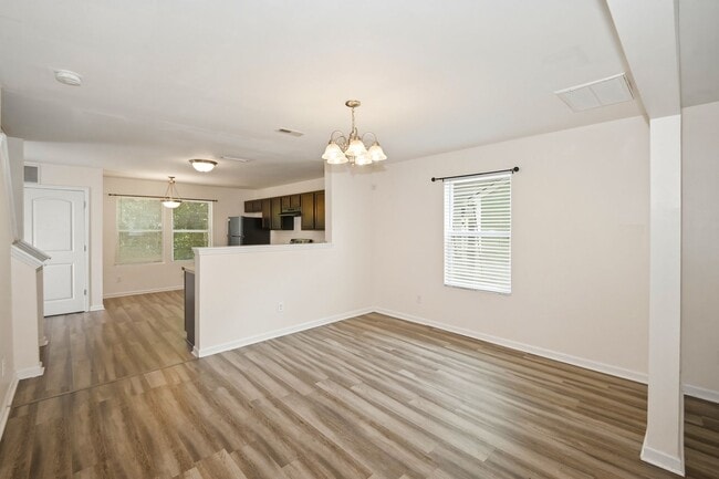 Photo - 1025 Rook Rd