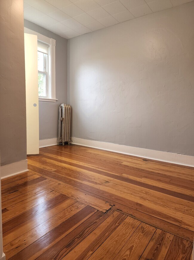 48 Baxter Ave Unit A