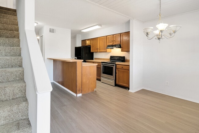 Photo - 162 Bowie Ln