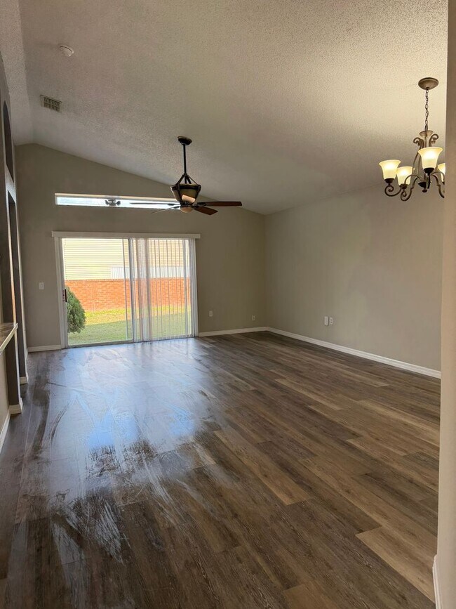 Photo - 3 Bed 2 Bath Home in BVL for Rent