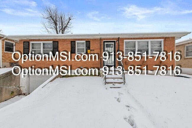 Photo - Charming Updated Home in a Convenient KC Location!