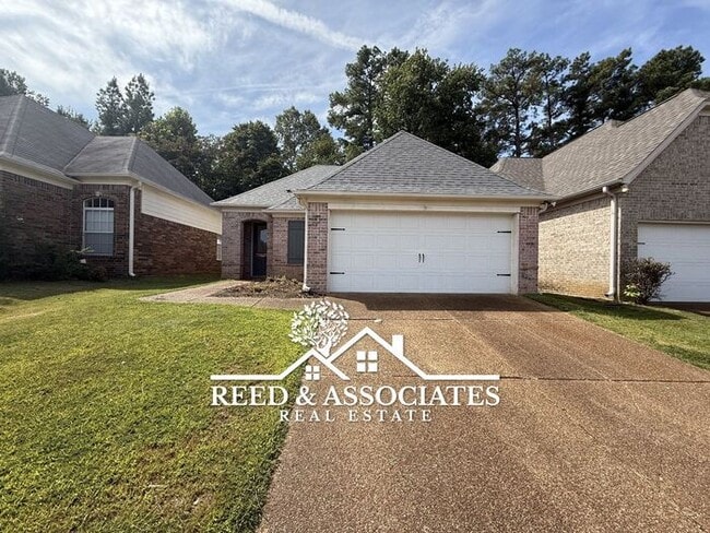 Building Photo - Charming Cordova Home