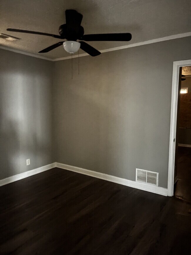 "3-Bedroom Gem on East Frank Avenue"