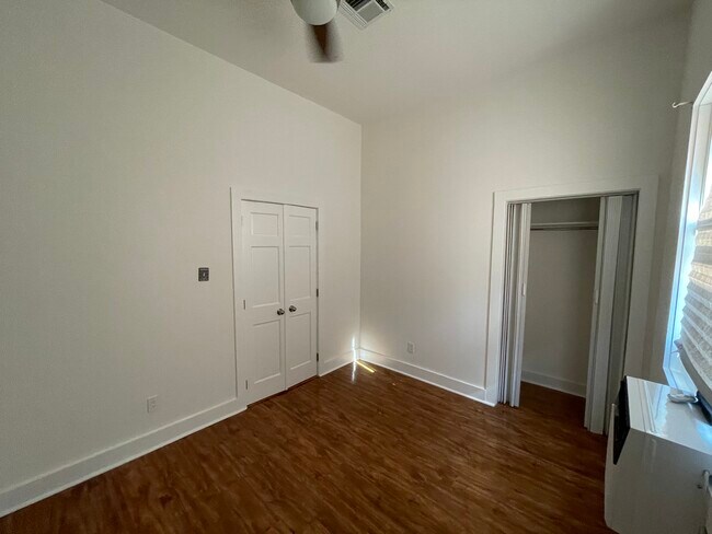 Photo - 4810 Annunciation St Unidad 4810