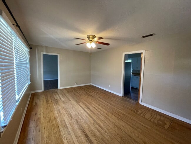 Photo - BEAUTIFUL HOUSE NEAR MEDICAL AND TTU