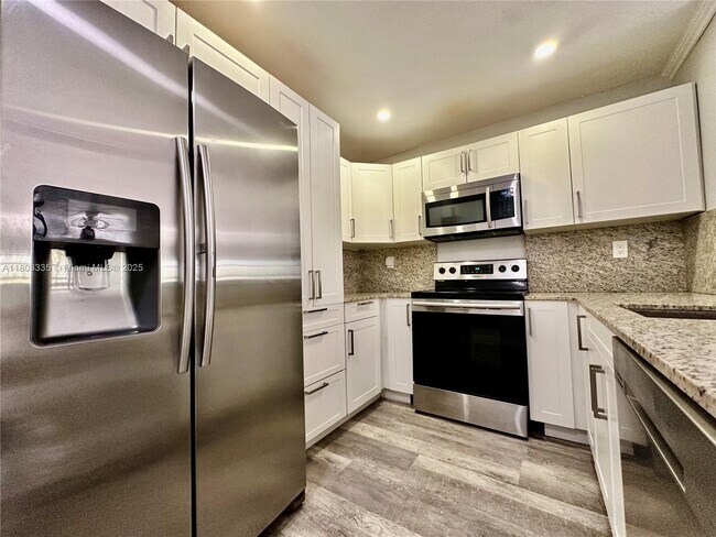 Photo - 15430 SW 82nd Ln Condo Unit 633