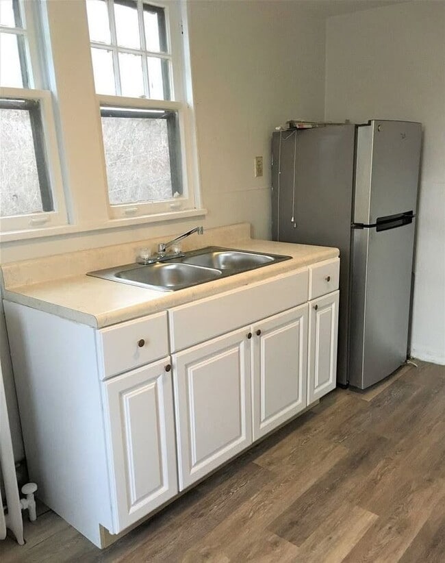 Building Photo - 6206 Ira Way Unit Upper