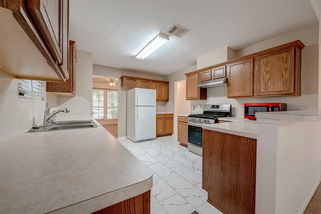 Photo - 10902 Primrose Acres Ln
