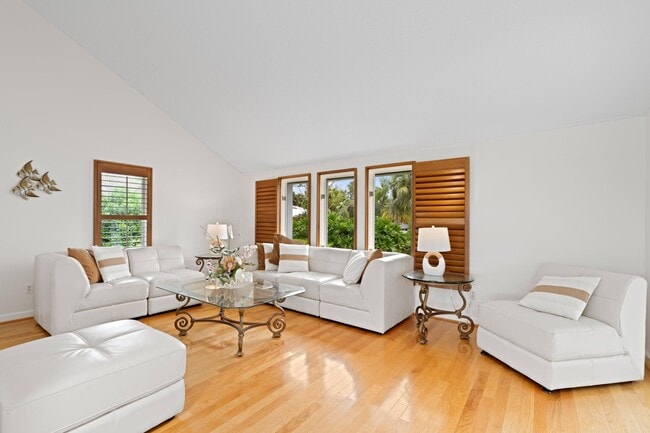 Photo - 2626 SE Erickson Dr