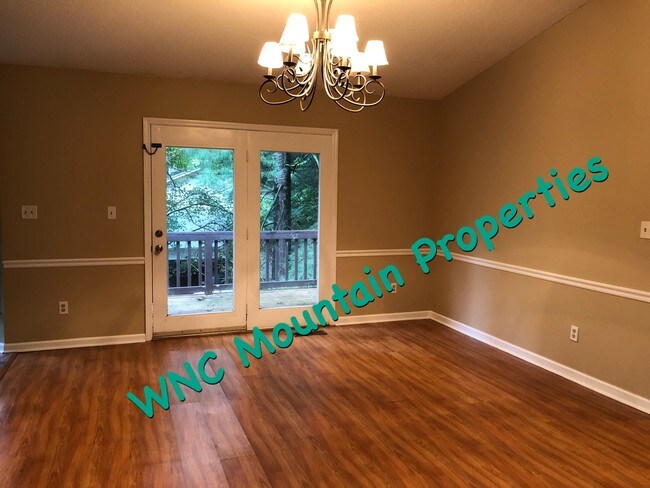 Photo - 44 Pine Ridge Trl