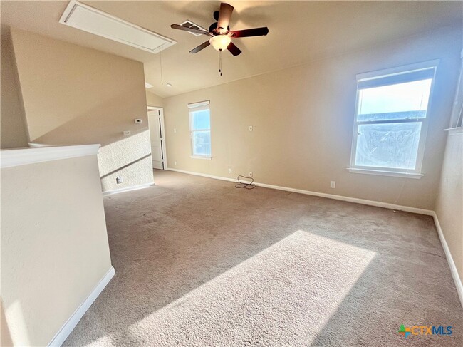 Photo - 738 Great Oaks Dr