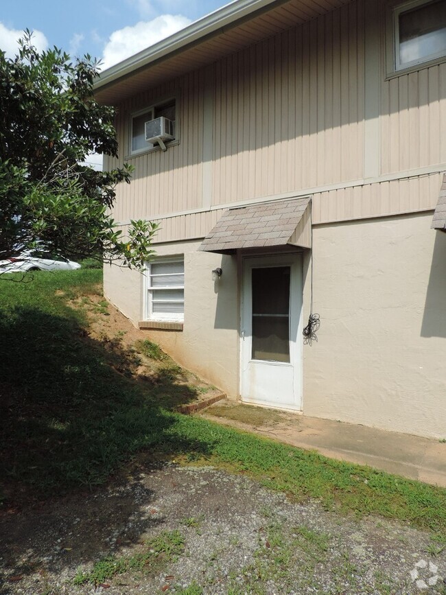 Building Photo - 109 Forest Lake Ln Unit B Rental