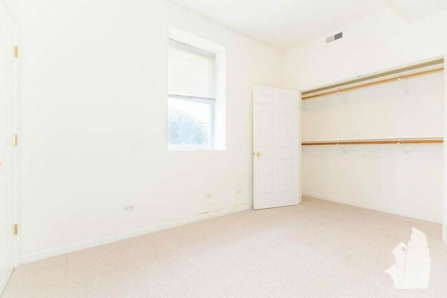 Photo - 3 bedroom in Chicago IL 60647 Unidad GDN