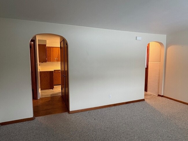 Photo - 1115 Lake St