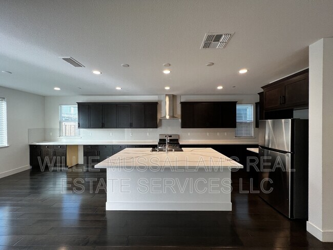 Photo - 16219 Eppler St