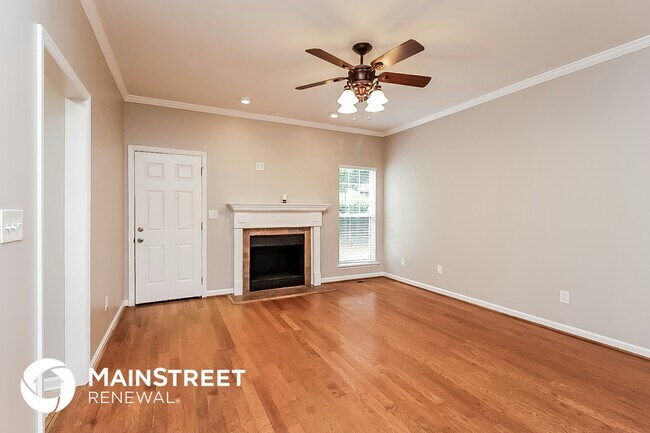 Photo - 1298 Railroad Dr