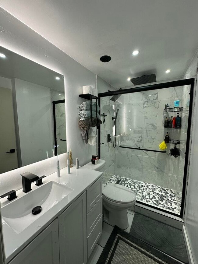 Photo - 7164 Southgate Blvd Unidad #7164