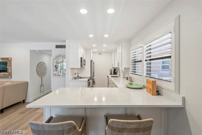 Photo - 1910 Gulf Shore Blvd N Unit 204