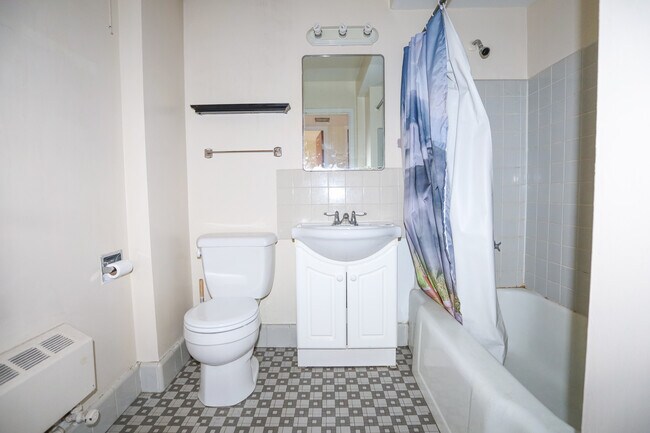 Photo - 2107 W Farragut Ave Unidad #2C