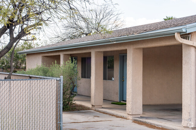 Building Photo - 8981 E Golf Links Rd Rental