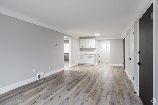 2BR, 1BA - 975SF - Living Room