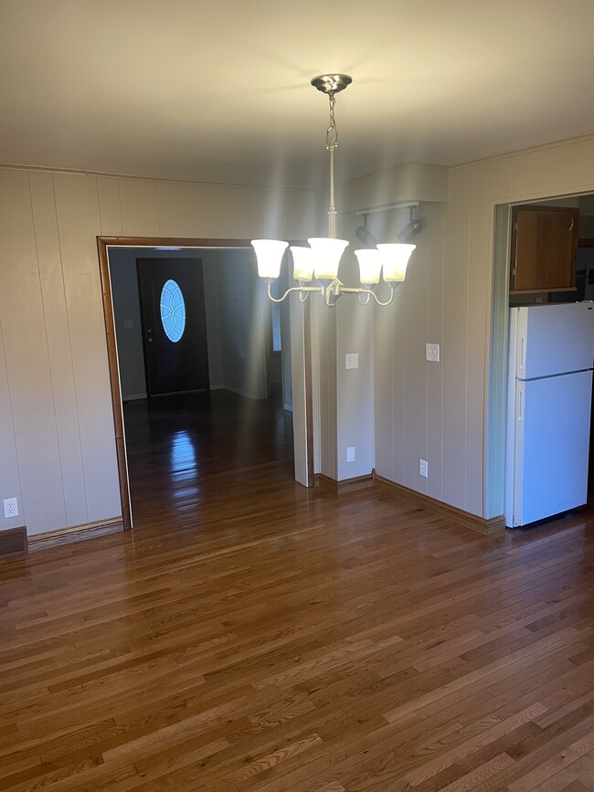 Dining room open to the living room! - 1415 Ashman St Unit 1