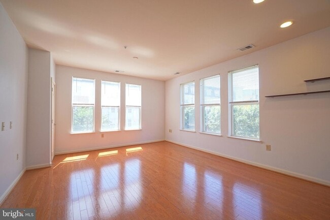 Photo - 2665 Prosperity Ave Unit 354