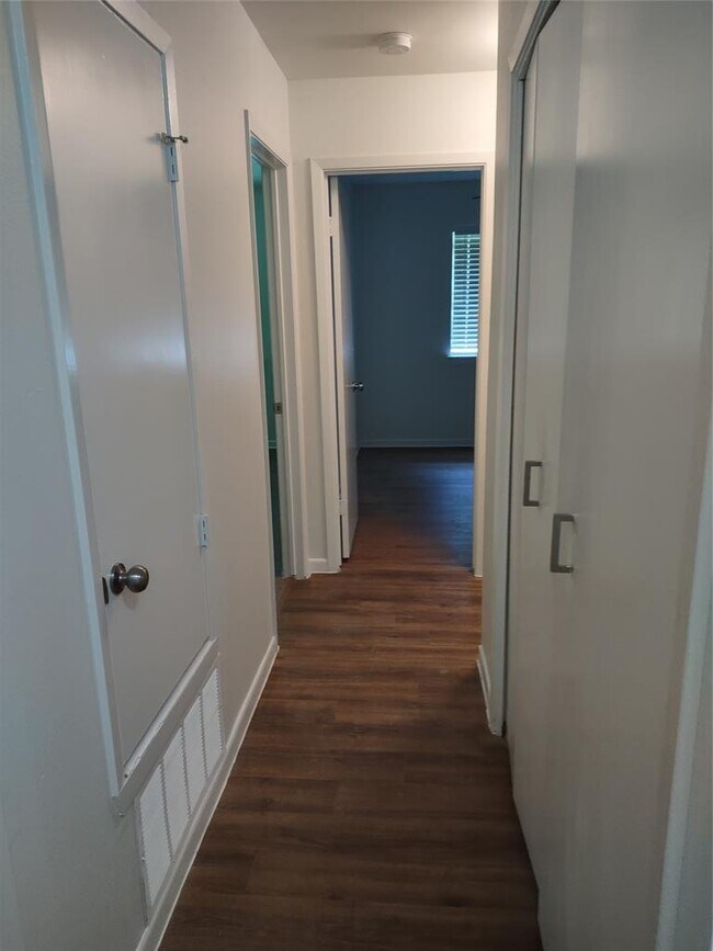 Photo - 5405 Brompton Cir