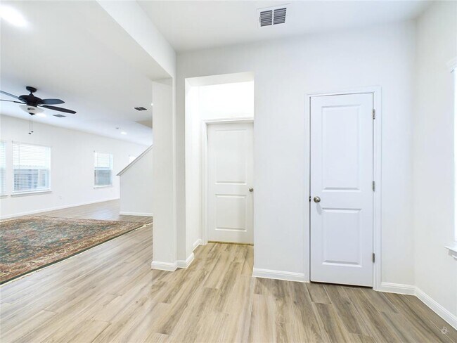 Photo - 10817 Timber Brook Pass